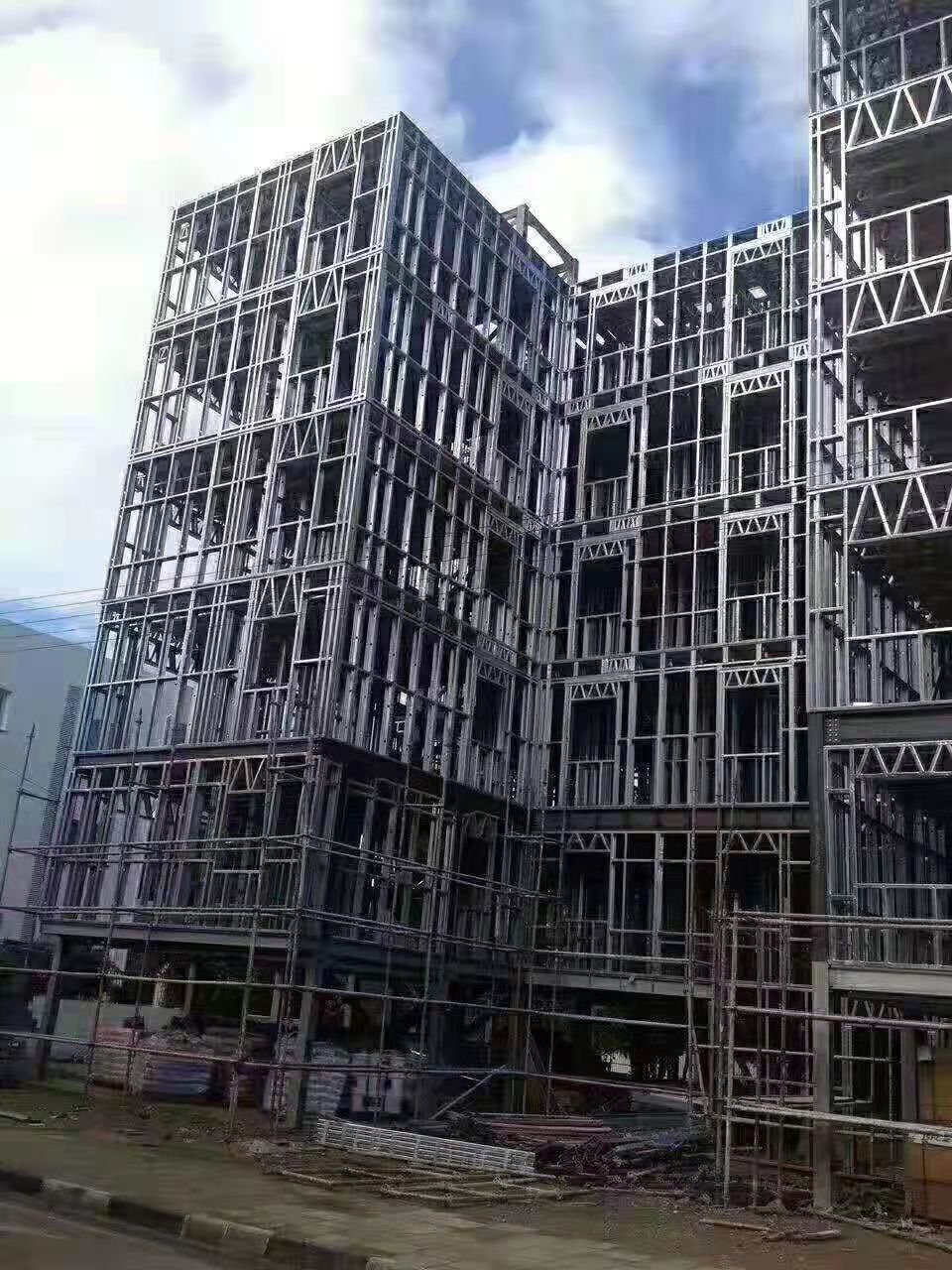 轻钢高层与连体